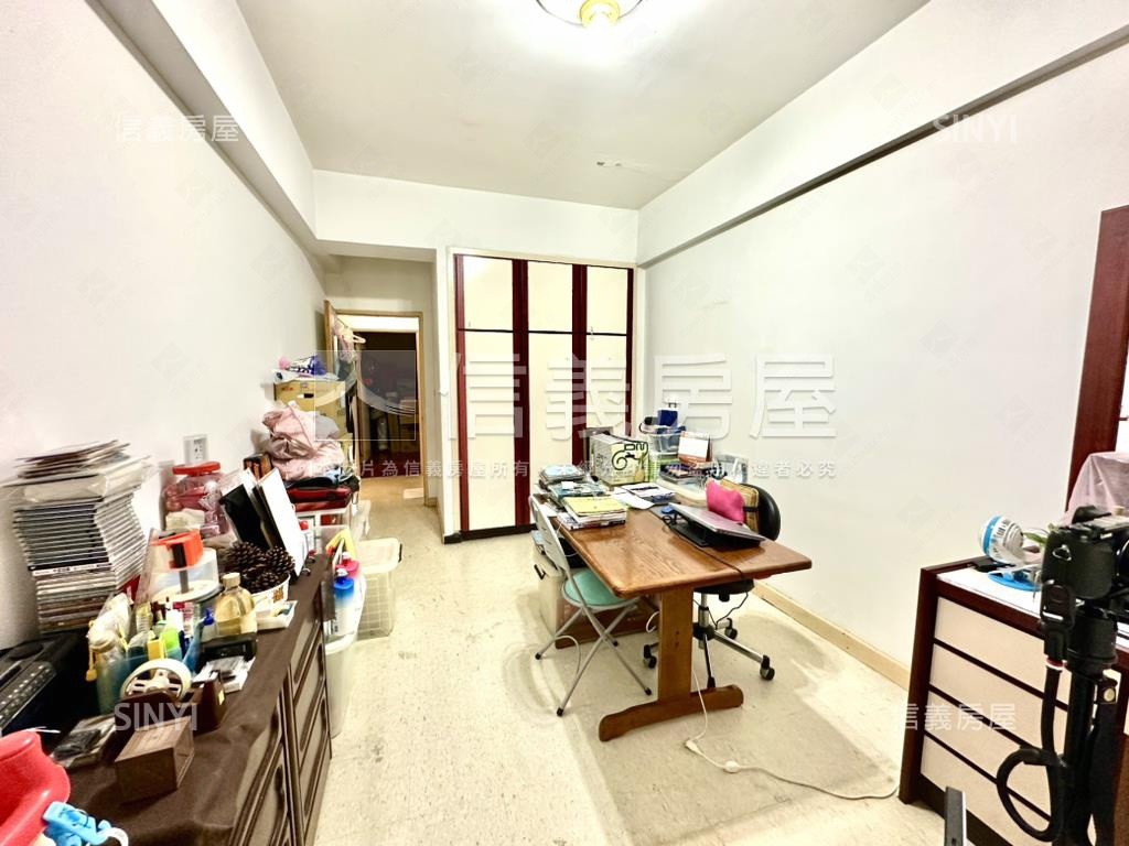 近捷運站免爬高二樓房屋室內格局與周邊環境
