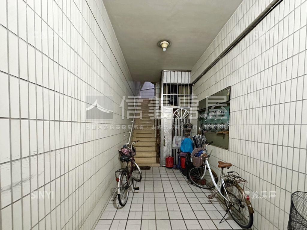 正福和路傳家黃金公寓二樓房屋室內格局與周邊環境