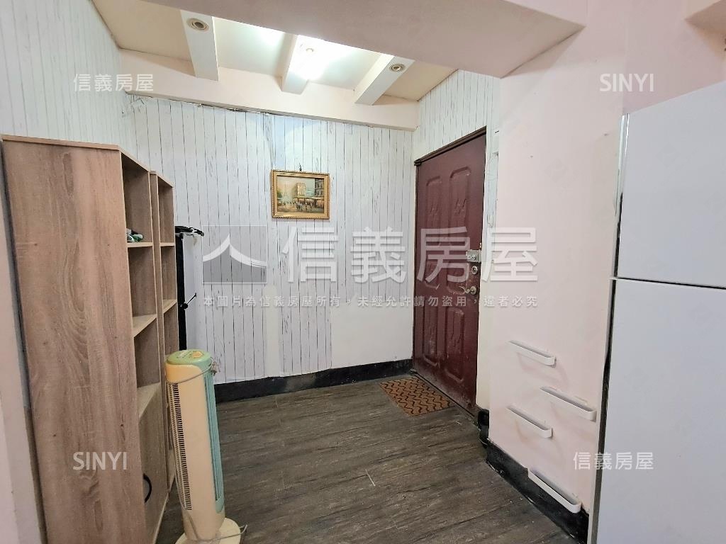 專任！近一中興中國宅三房房屋室內格局與周邊環境