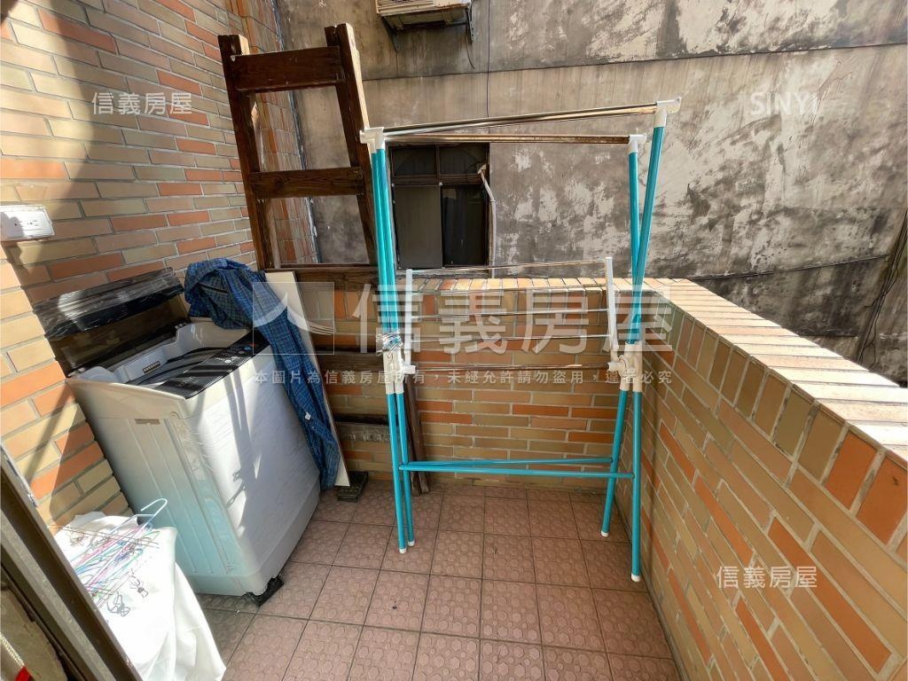 近車站低總價套房稀有釋出房屋室內格局與周邊環境