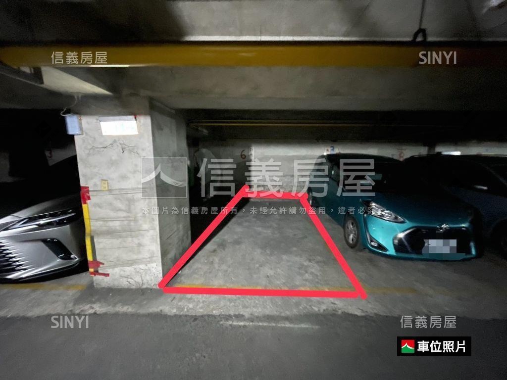 中西區帝國大樓汽車位房屋室內格局與周邊環境