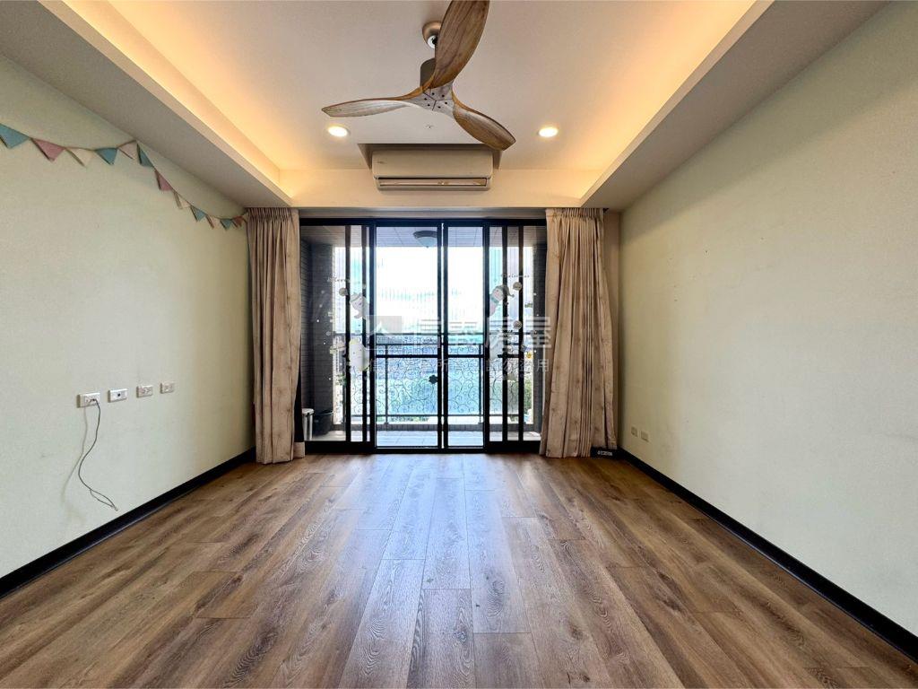 極品✿皇帝玉璽三房視野戶房屋室內格局與周邊環境