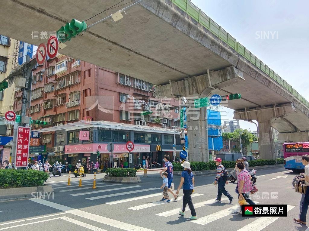 基泰碧湖三房坡平車位房屋室內格局與周邊環境