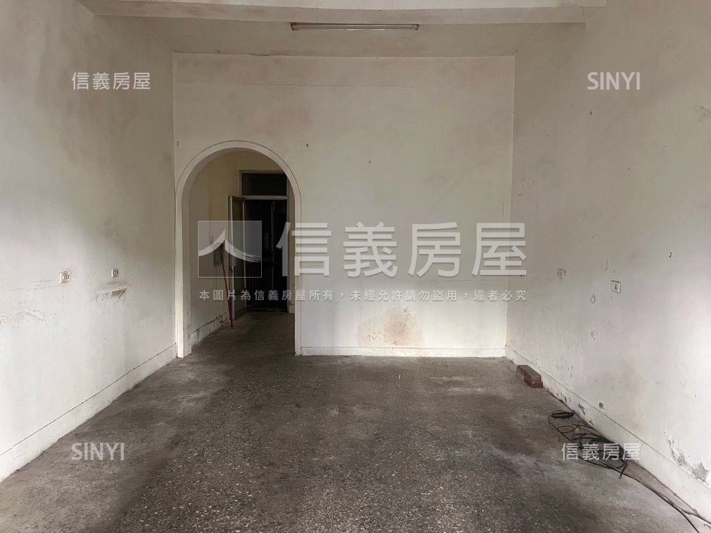 近大成學區騎樓透天房屋室內格局與周邊環境