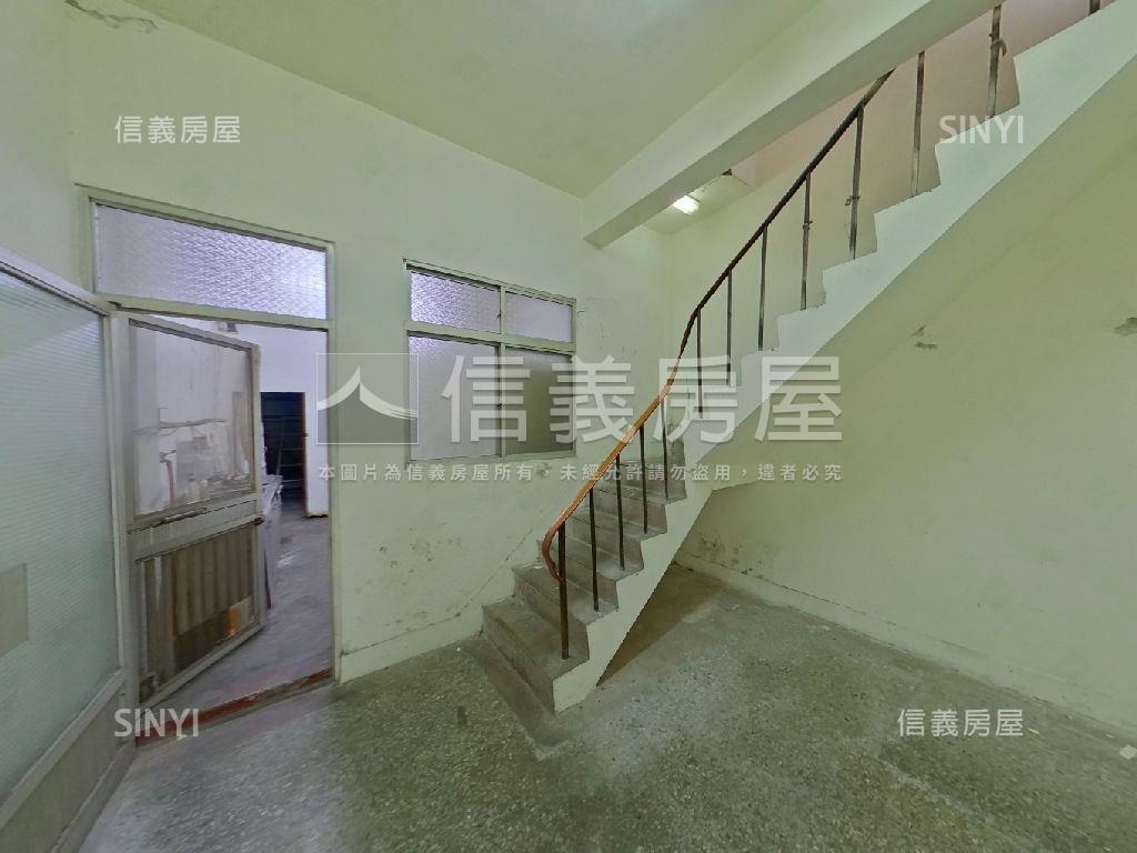 近大成學區騎樓透天房屋室內格局與周邊環境