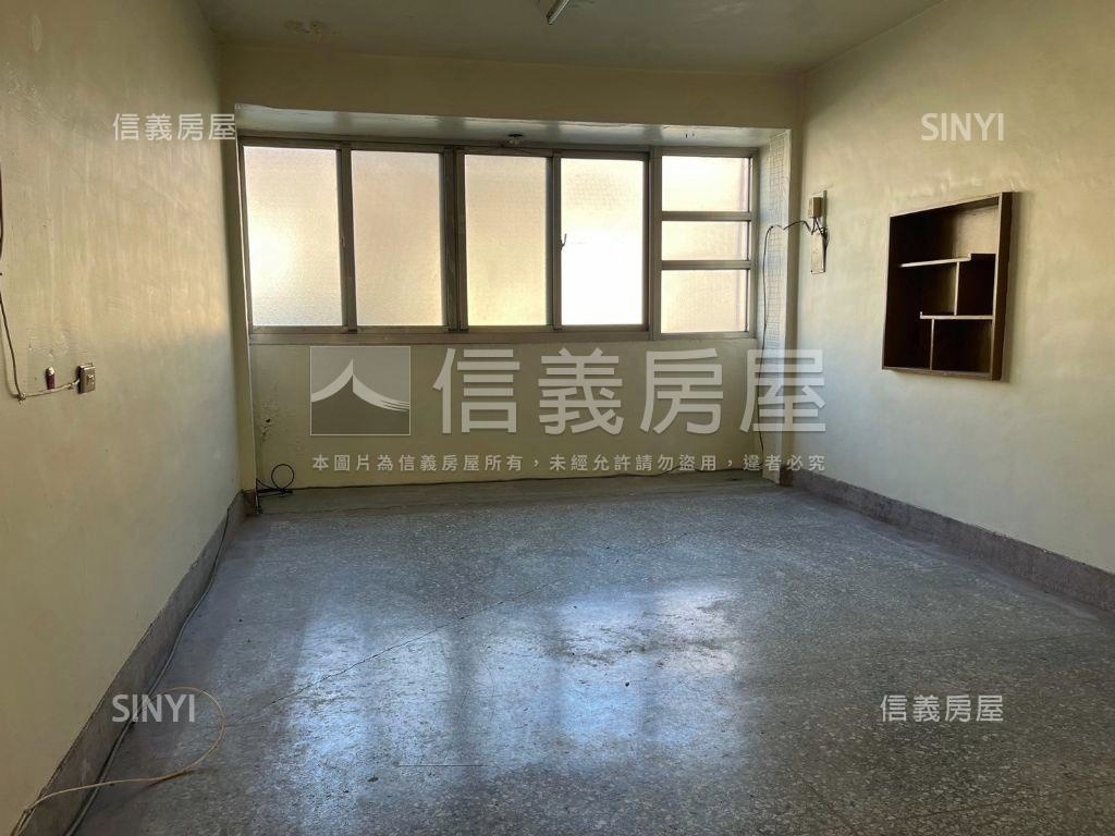 近大成學區騎樓透天房屋室內格局與周邊環境
