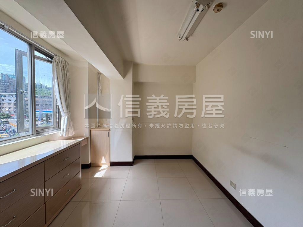 大安●邊間採光佳電梯２房房屋室內格局與周邊環境