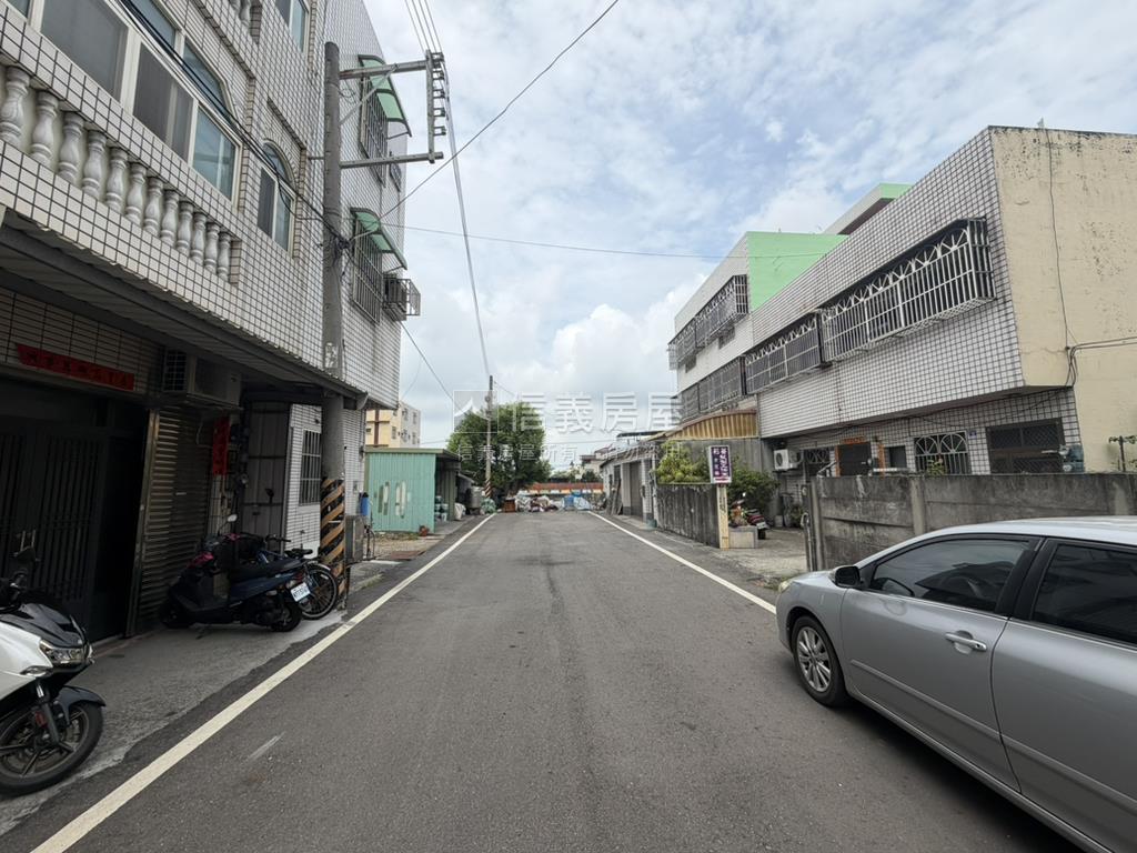 秀水雙併前有庭院透天房屋室內格局與周邊環境