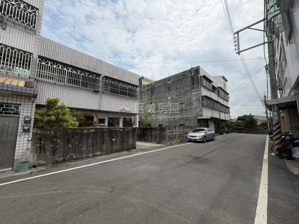 秀水雙併前有庭院透天房屋室內格局與周邊環境
