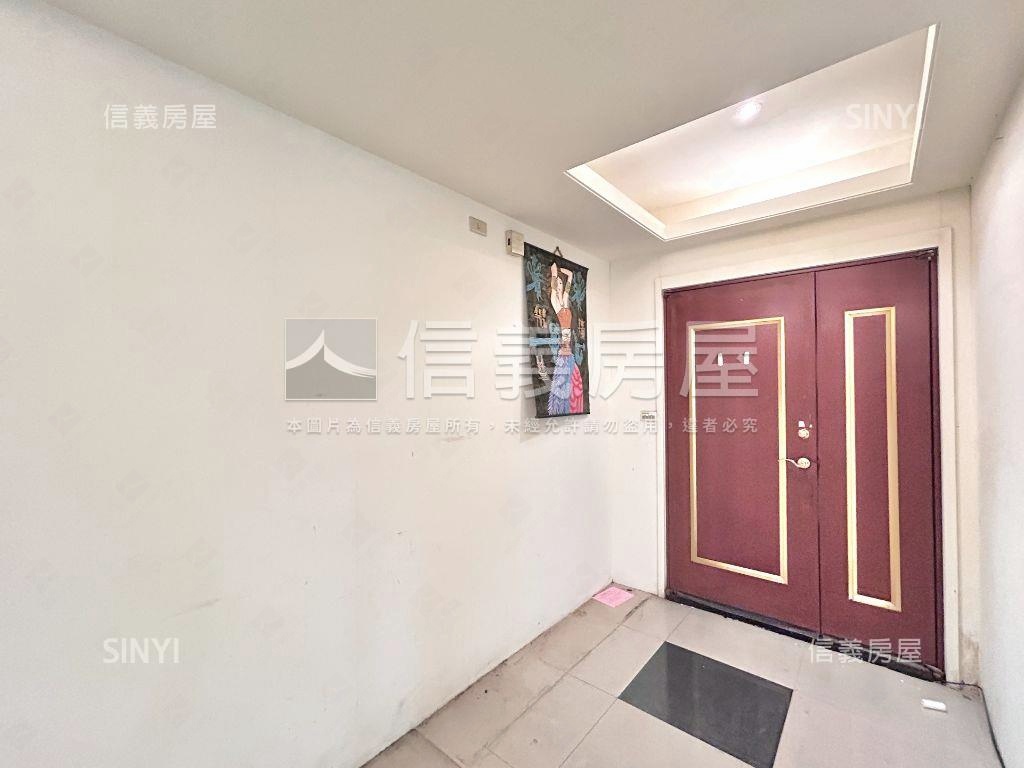 專任西區大三房平車房屋室內格局與周邊環境