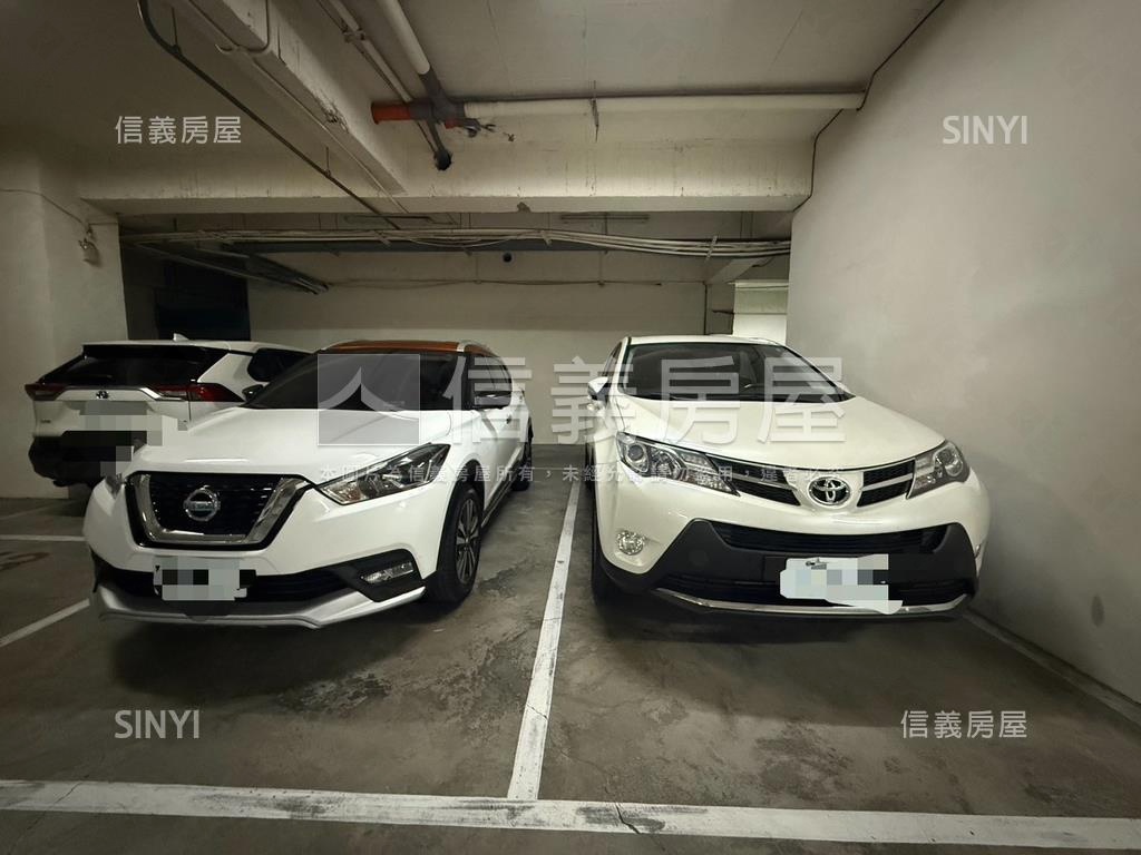 專任西區大三房平車房屋室內格局與周邊環境