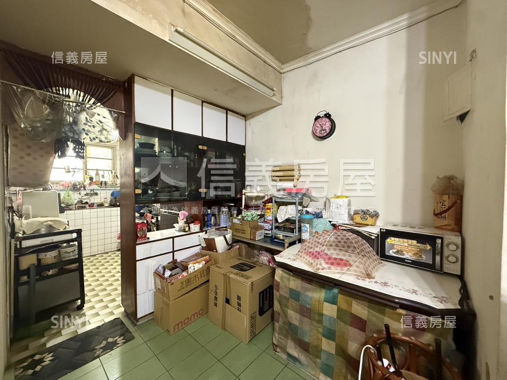 小資機能美公寓房屋室內格局與周邊環境
