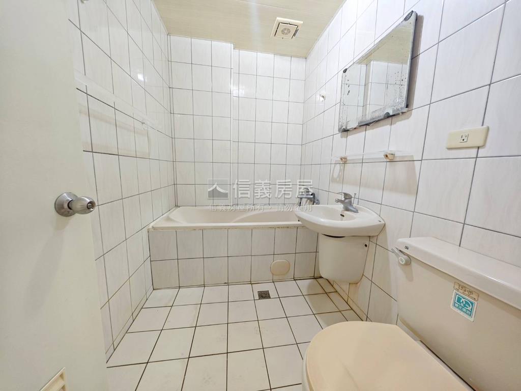 鹽行路質感透天房屋室內格局與周邊環境