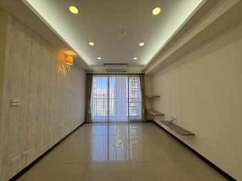 精美新世紀３房車位