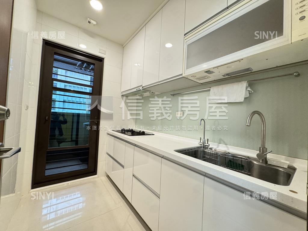 Ａ９富堡精緻美屋房屋室內格局與周邊環境