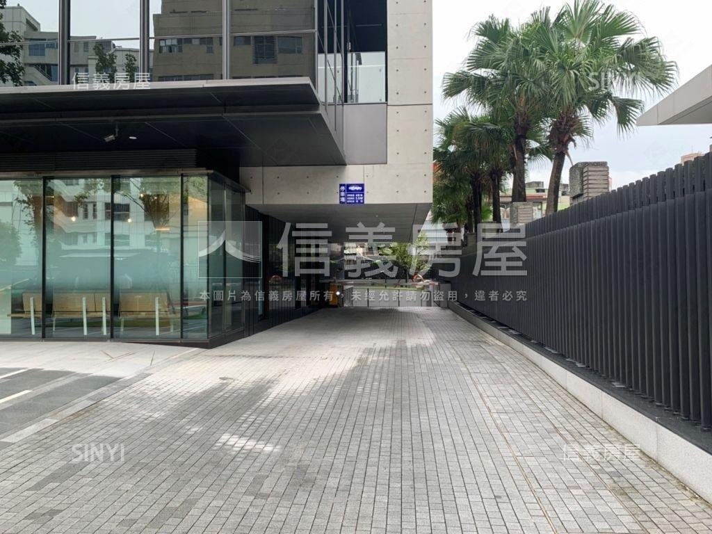 西湖長佳質感店面房屋室內格局與周邊環境