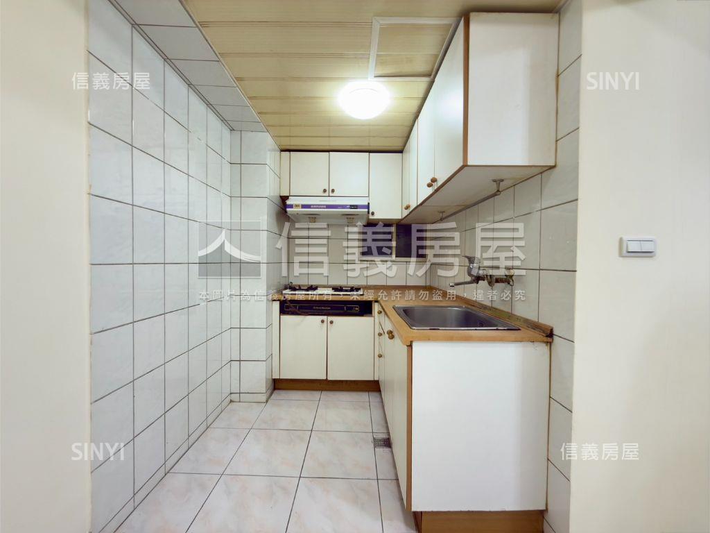 石牌站●首購電梯２房房屋室內格局與周邊環境