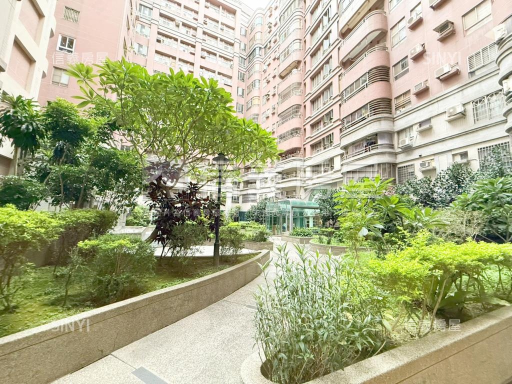 中邑一品挑高兩房房屋室內格局與周邊環境