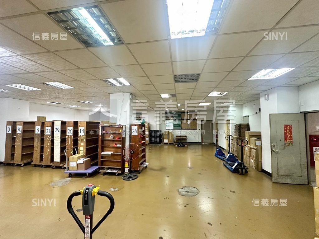 泰山Ａ６五角大廈辦工廠辦房屋室內格局與周邊環境