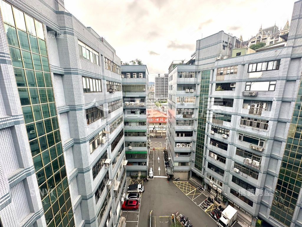泰山Ａ６五角大廈辦工廠辦房屋室內格局與周邊環境