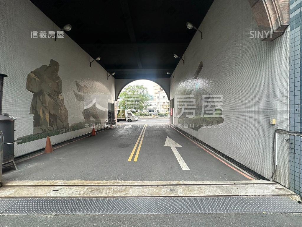泰山Ａ６五角大廈辦工廠辦房屋室內格局與周邊環境
