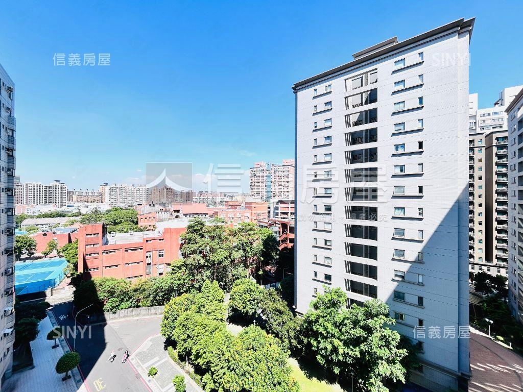 國泰巴黎花都四房車位房屋室內格局與周邊環境