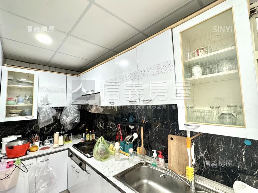 中山二路｜精緻美寓房屋室內格局與周邊環境