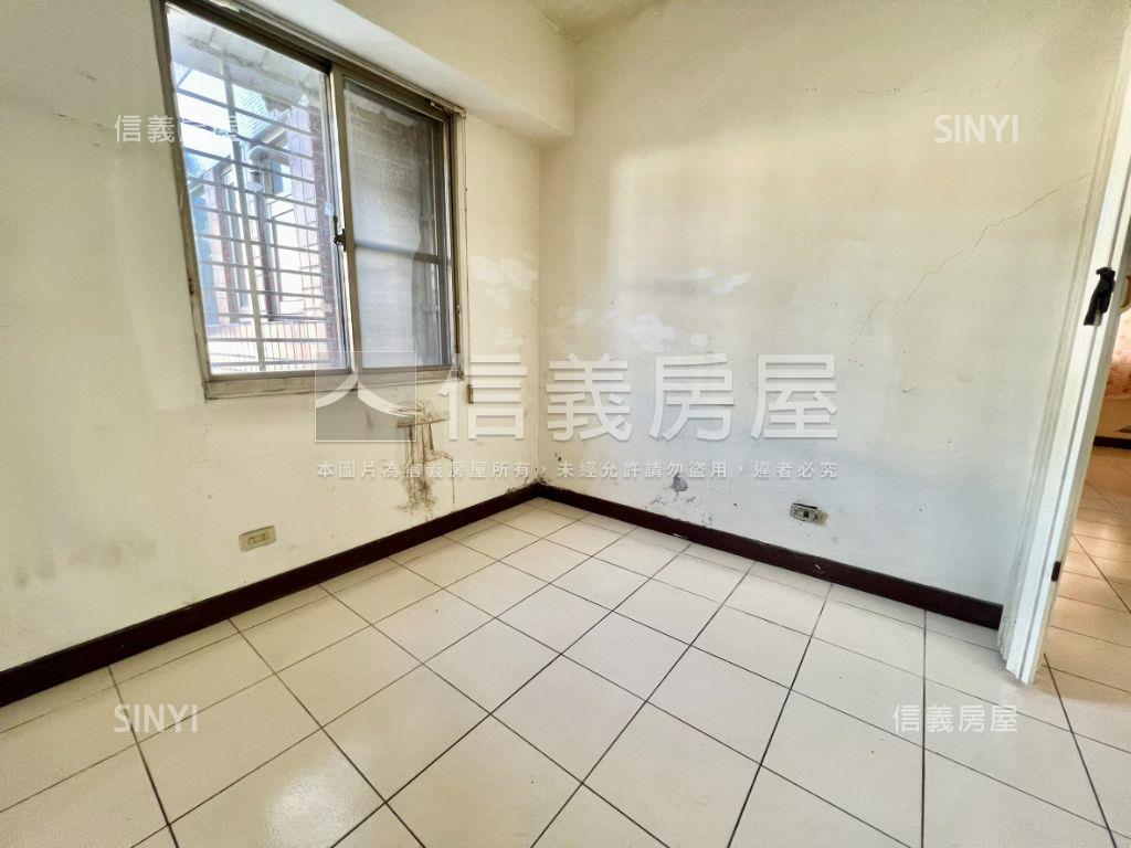 近中興大學三房平車房屋室內格局與周邊環境