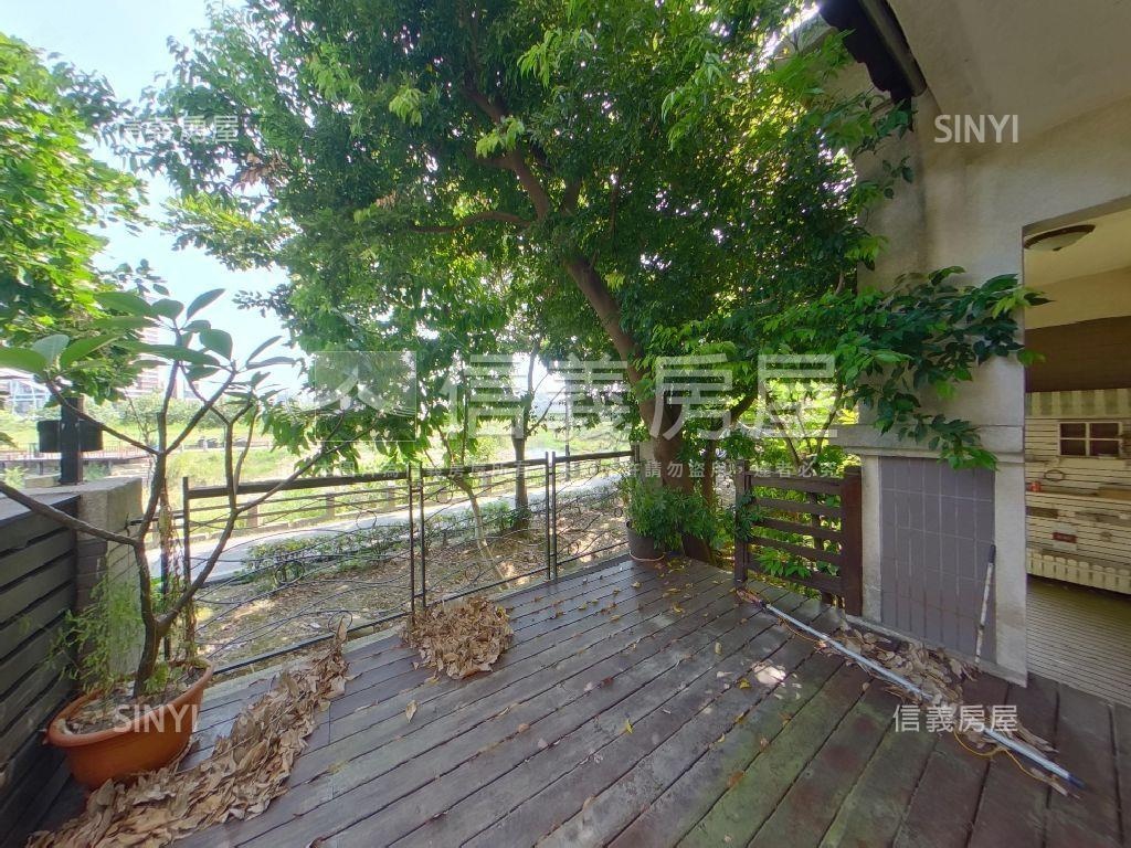 鄉村ＶＩＬＬＡ景觀庭院房屋室內格局與周邊環境