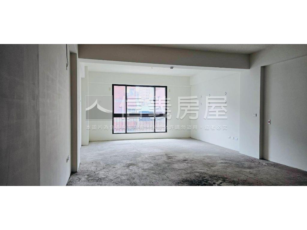 金皇龍優質透店房屋室內格局與周邊環境