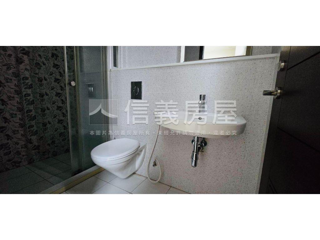 金皇龍優質透店房屋室內格局與周邊環境