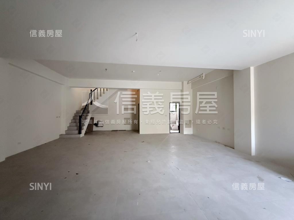 竹南臨路電梯黃金透店房屋室內格局與周邊環境