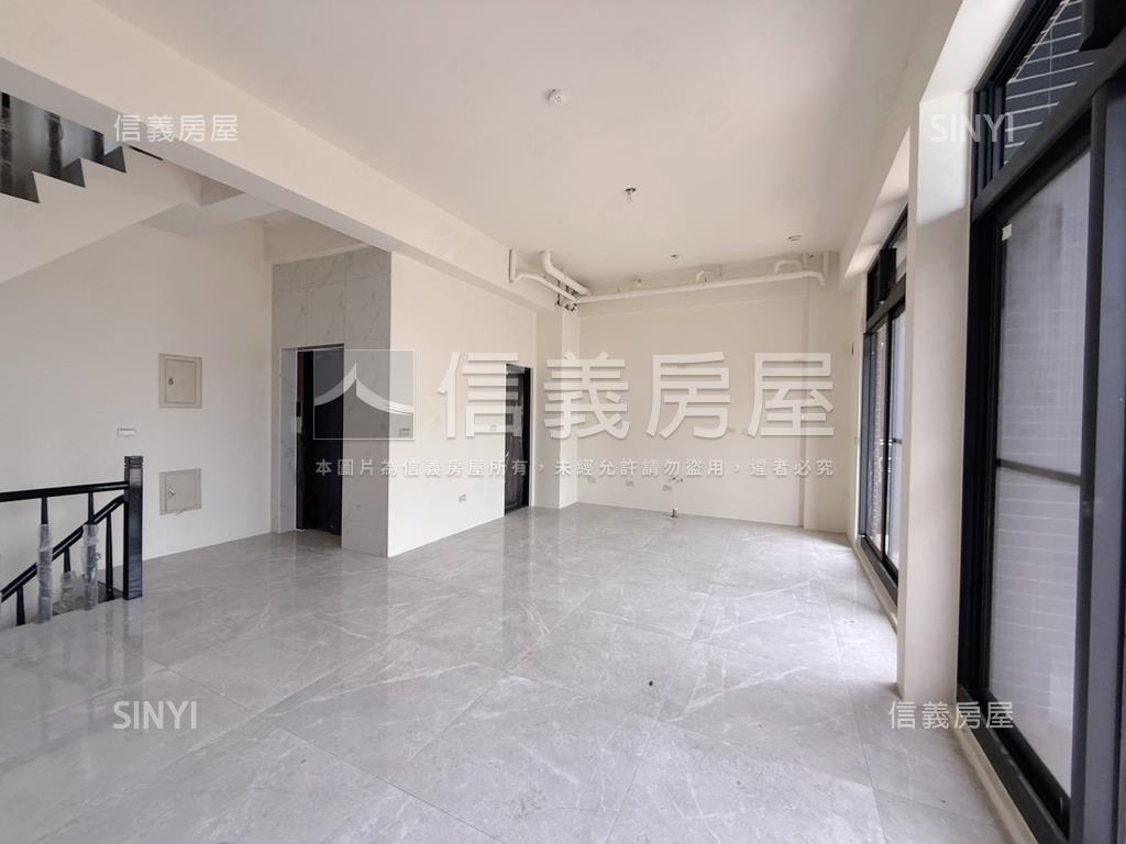 竹南臨路電梯黃金透店房屋室內格局與周邊環境