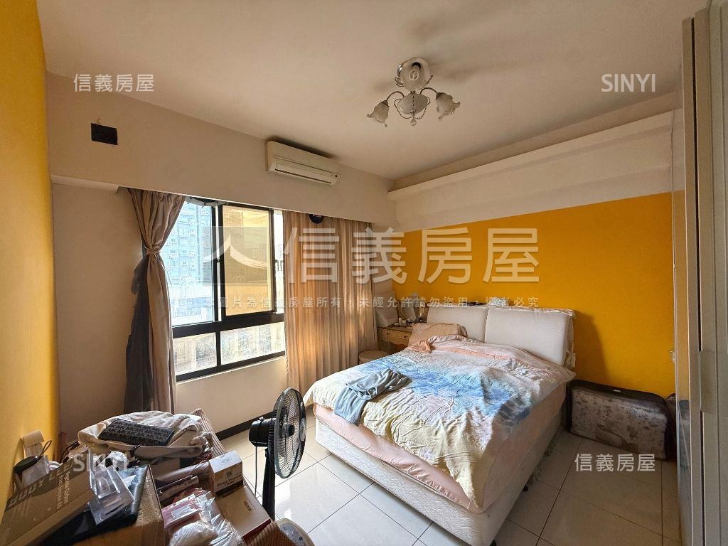 臻星３＋１附車位房屋室內格局與周邊環境