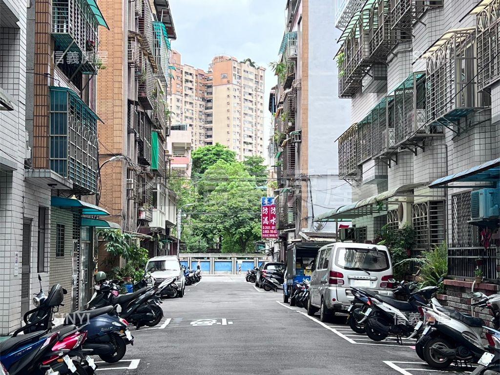 永平家園三房車位房屋室內格局與周邊環境