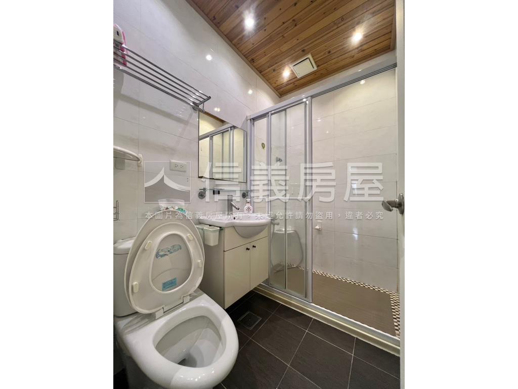 臻美真美三房車位房屋室內格局與周邊環境