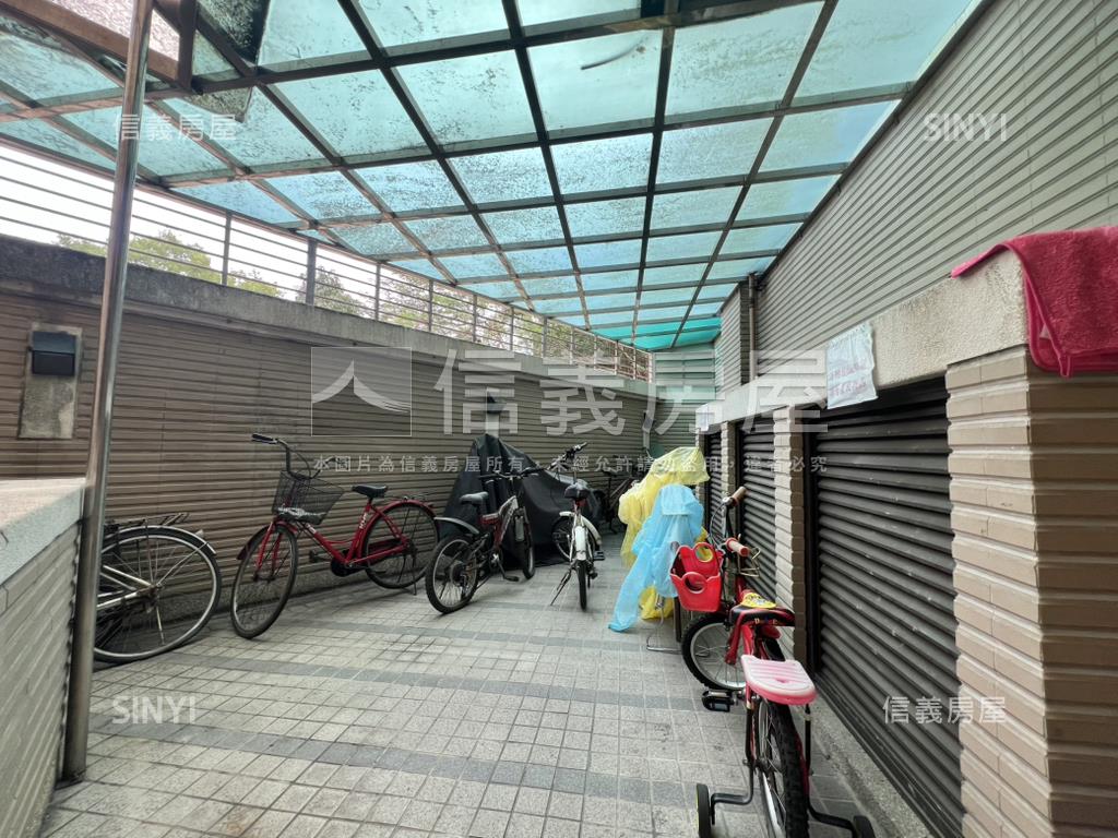 臻美真美三房車位房屋室內格局與周邊環境