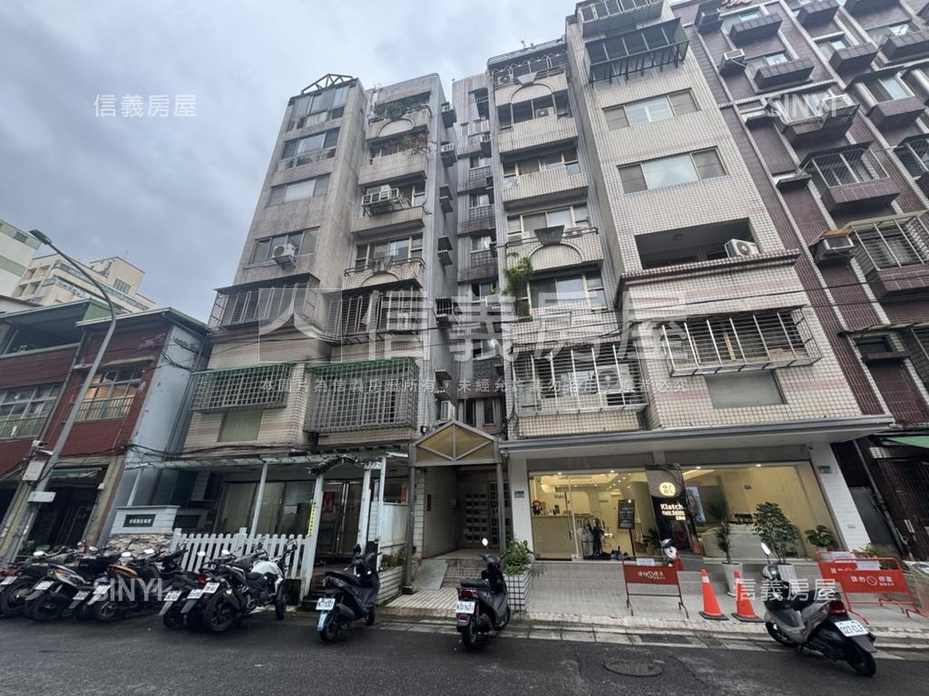 京華城大店辦房屋室內格局與周邊環境