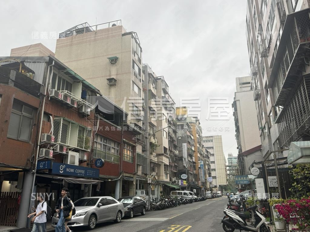 京華城大店辦房屋室內格局與周邊環境