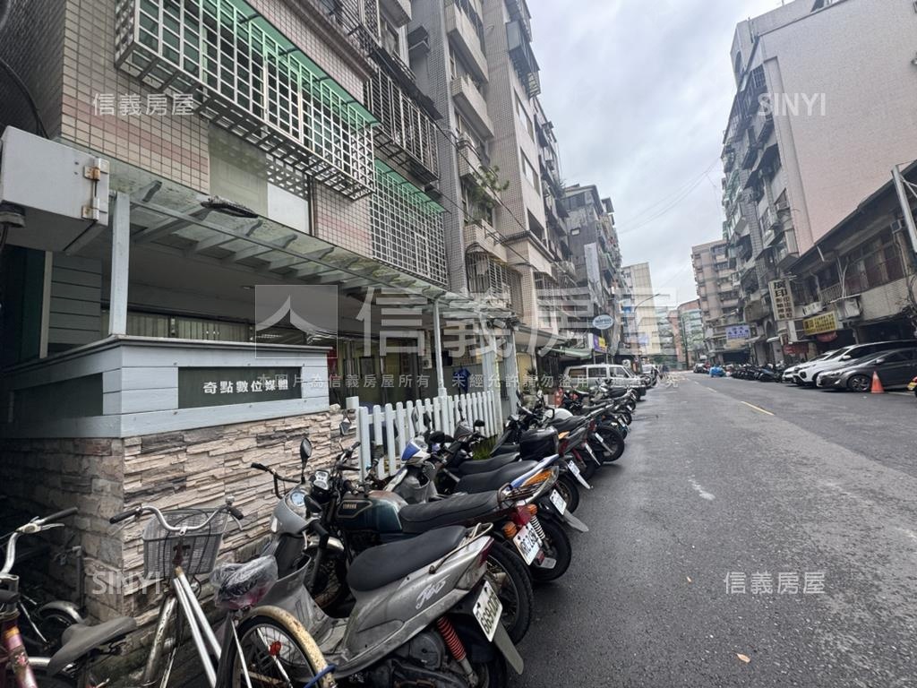 京華城大店辦房屋室內格局與周邊環境