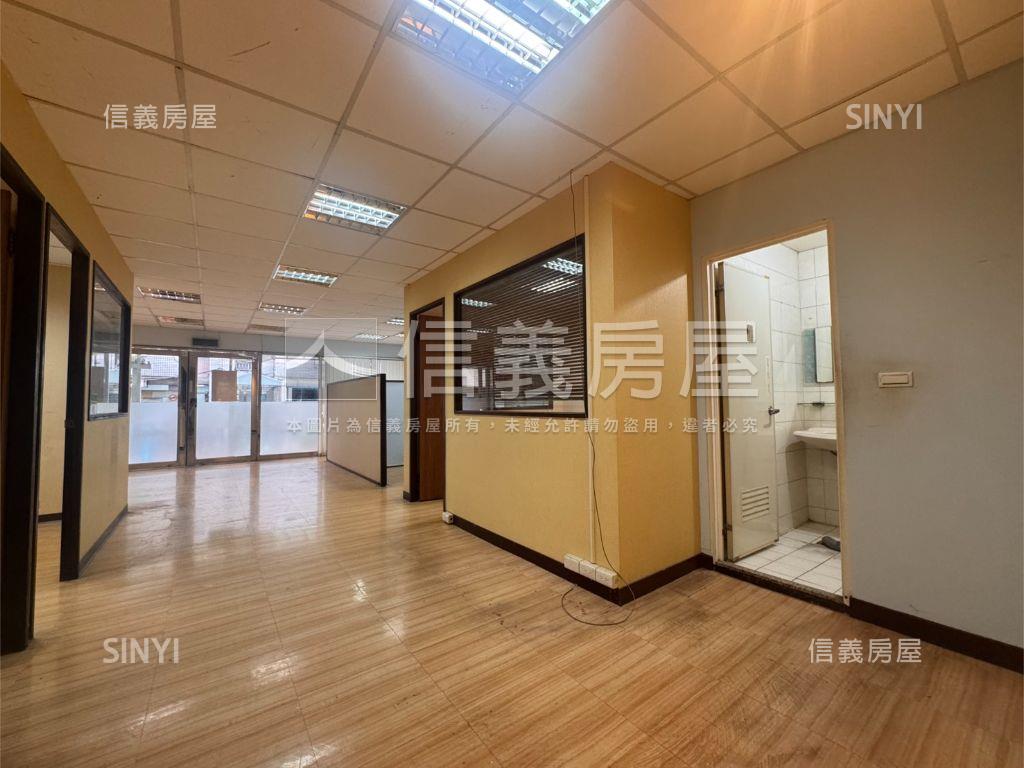 京華城大店辦房屋室內格局與周邊環境