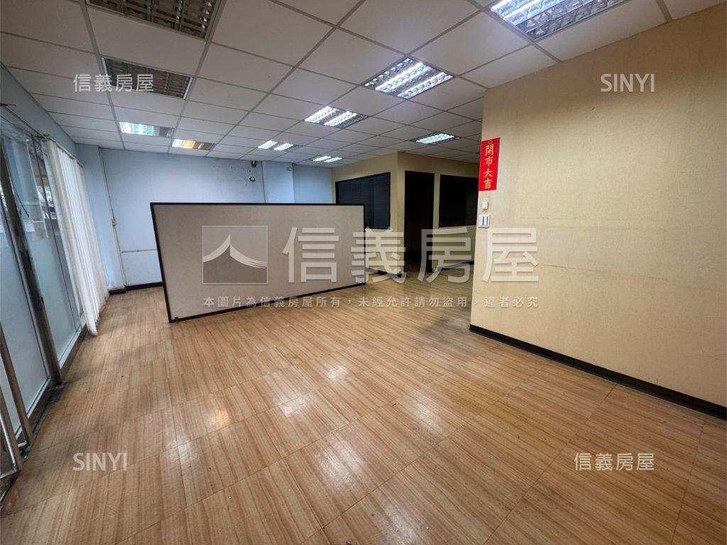 京華城大店辦房屋室內格局與周邊環境