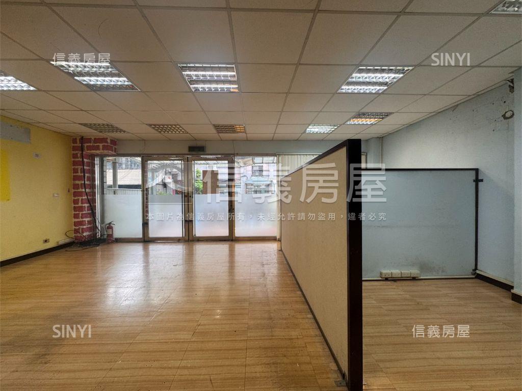 京華城大店辦房屋室內格局與周邊環境