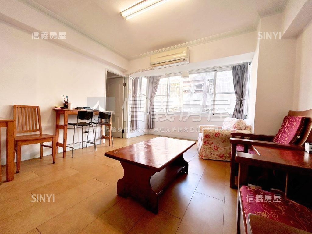 近三鐵採光大三房車位房屋室內格局與周邊環境