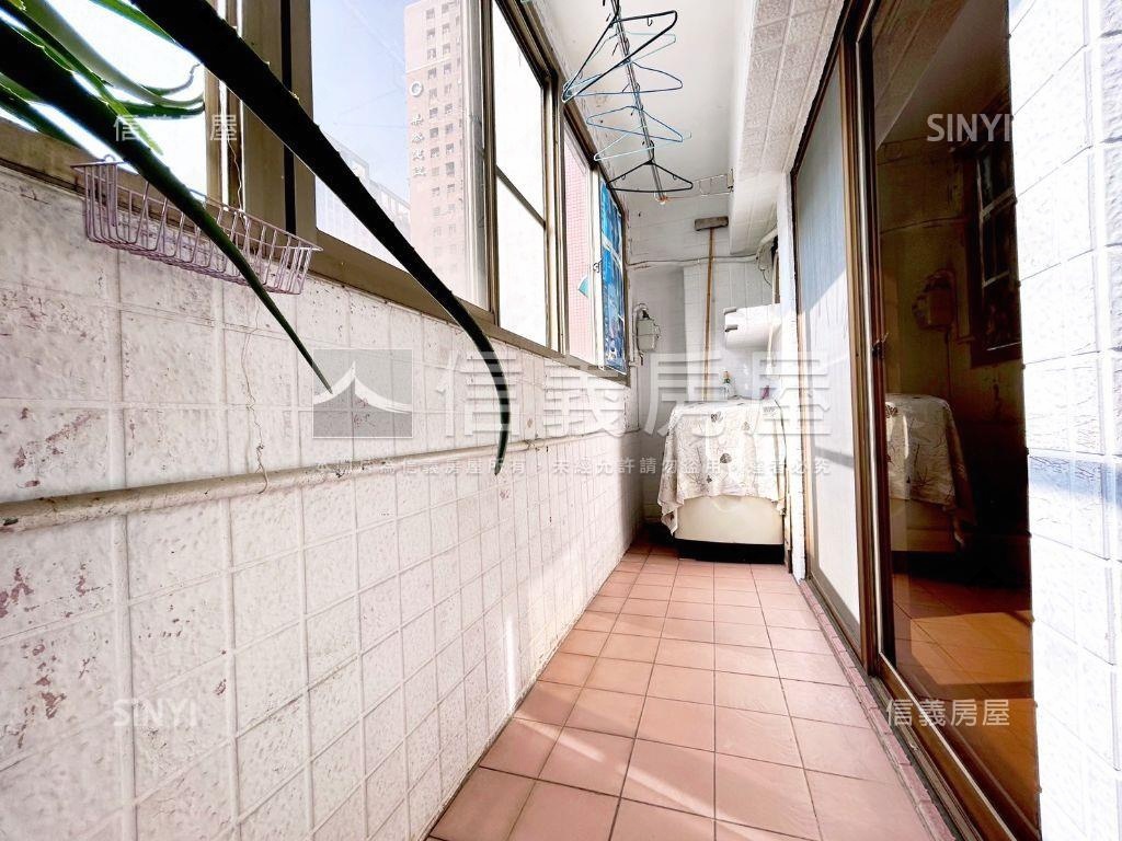 近三鐵採光大三房車位房屋室內格局與周邊環境