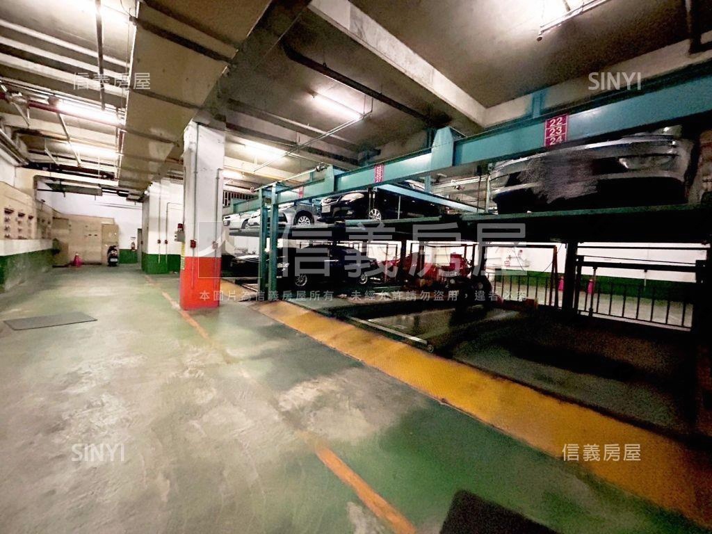 近三鐵採光大三房車位房屋室內格局與周邊環境