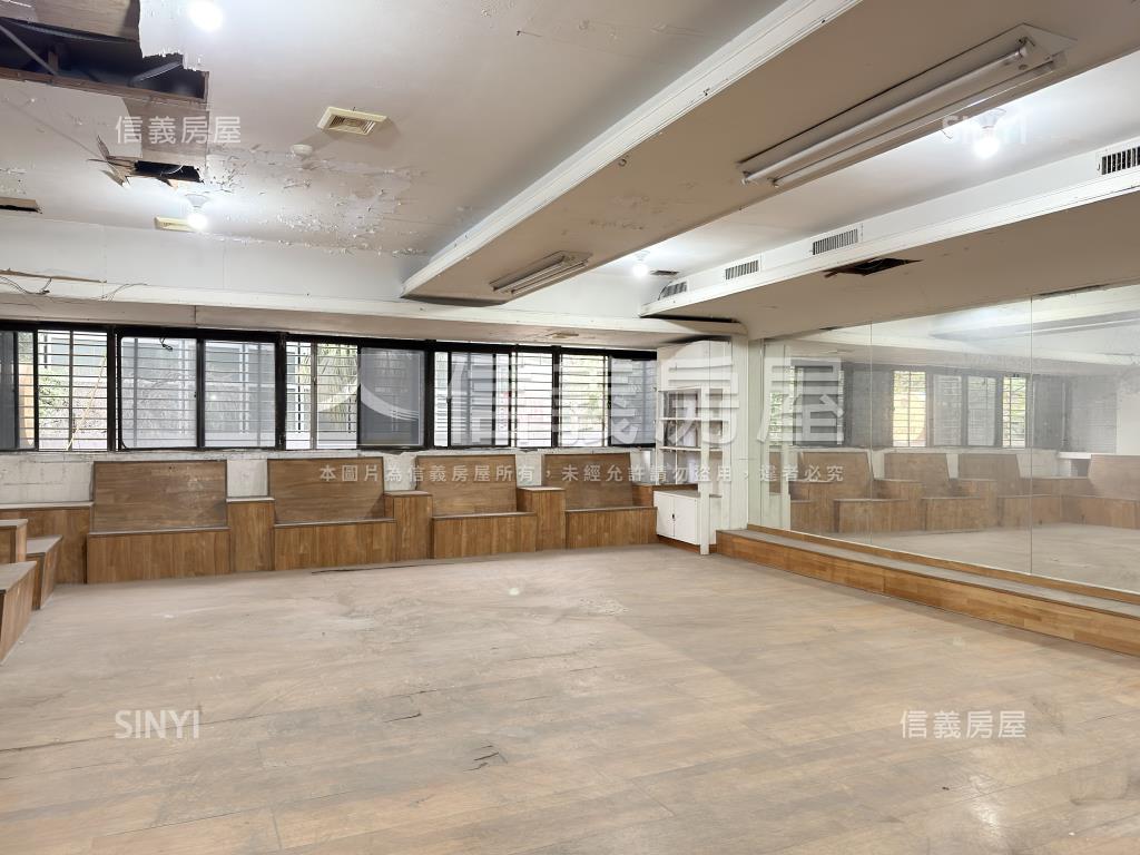 仁愛圓環雙併華廈房屋室內格局與周邊環境