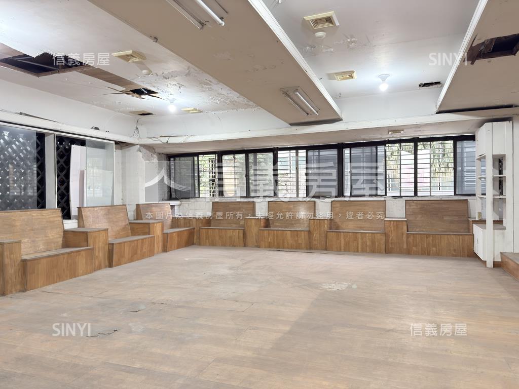 仁愛圓環雙併華廈房屋室內格局與周邊環境