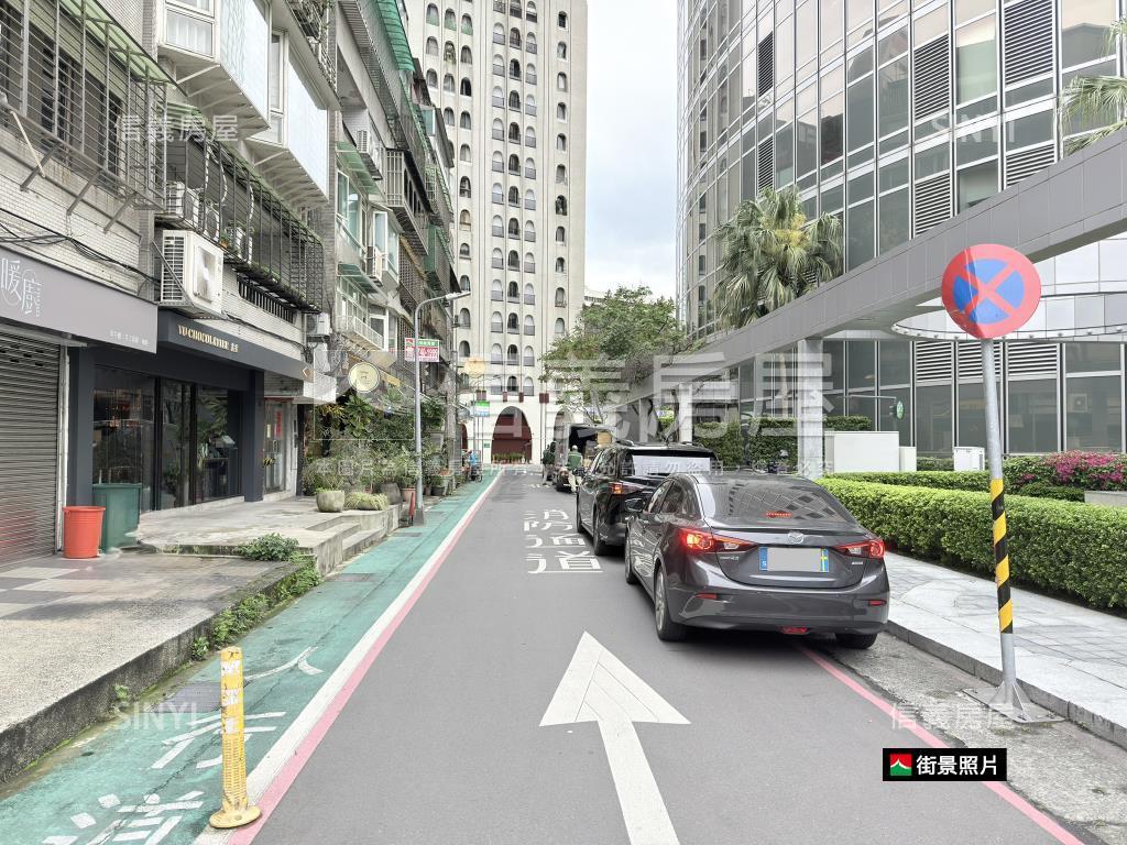 仁愛圓環雙併華廈房屋室內格局與周邊環境