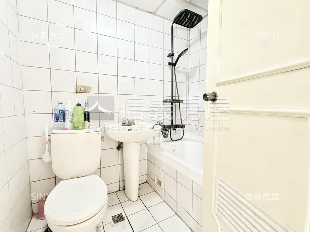 北屯大四房露臺戶房屋室內格局與周邊環境